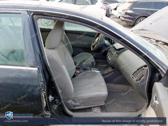 Auction photo