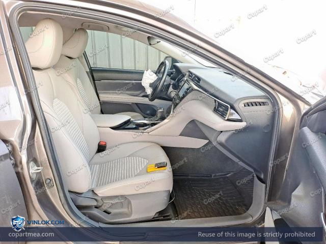Auction photo