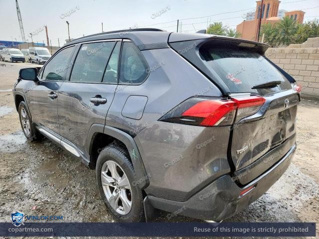 Auction photo