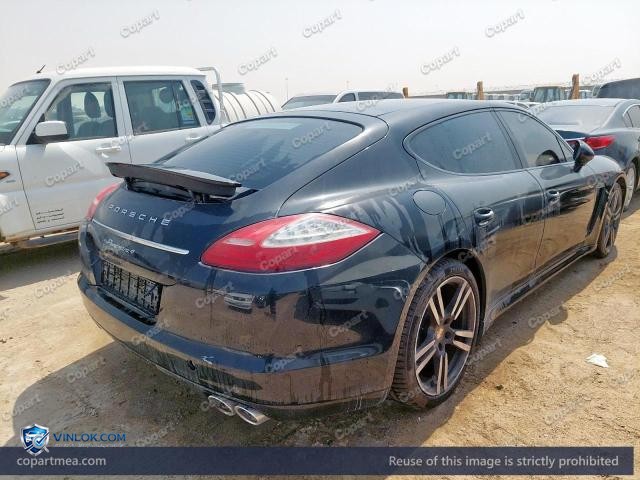 Auction photo