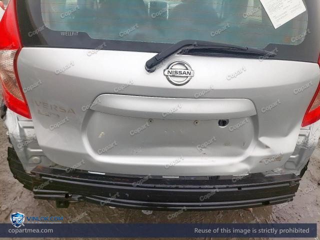 Auction photo