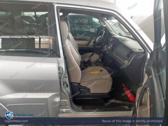 Auction photo
