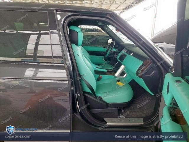 Auction photo