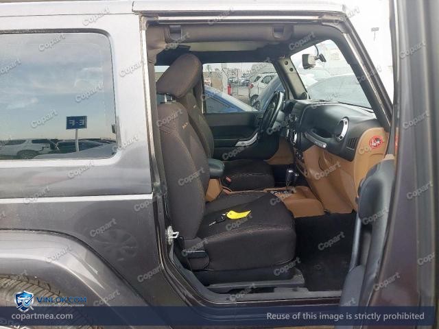 Auction photo