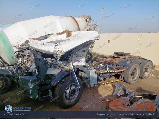 Auction photo
