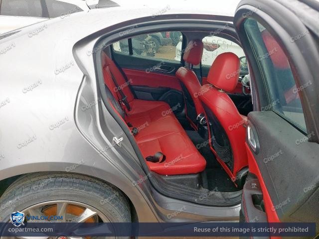 Auction photo
