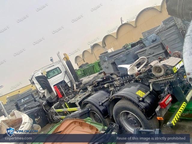 Auction photo