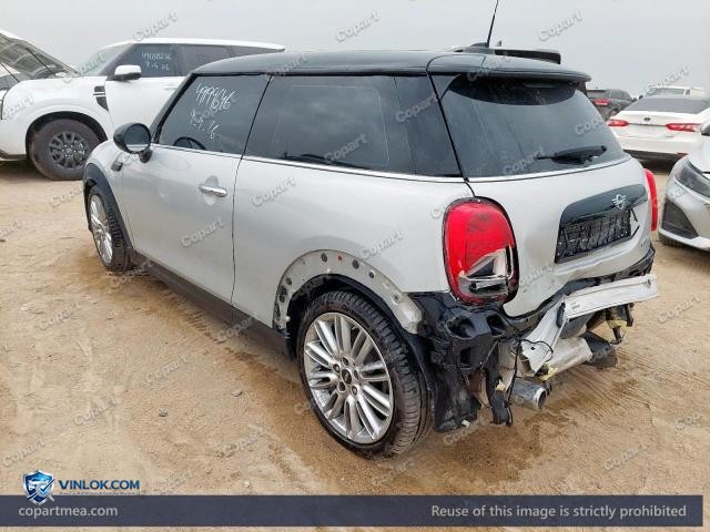Auction photo