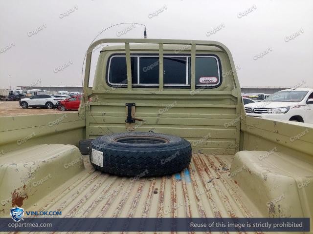 Auction photo