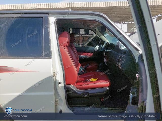 Auction photo