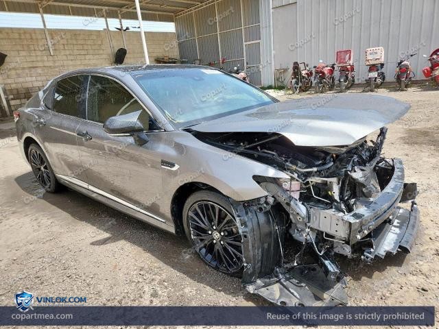 Auction photo