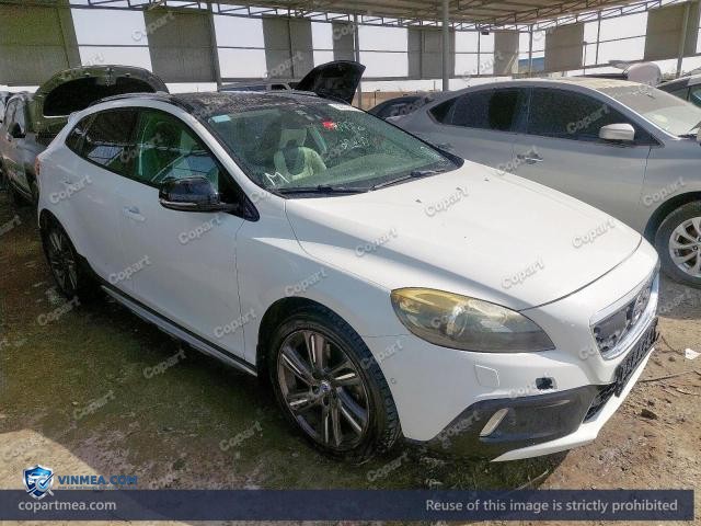 2013 VOLVO V40 — Lot 50379816 auction photo