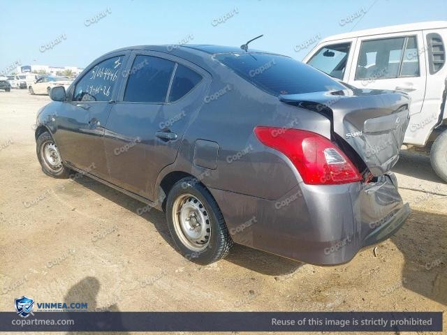 Auction photo