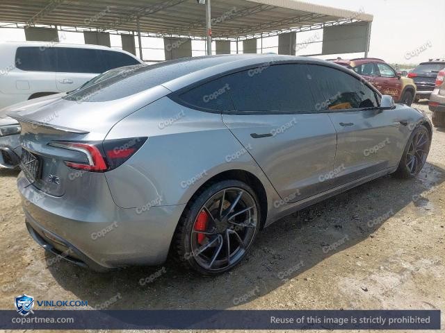 Auction photo