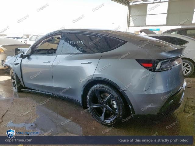 Auction photo