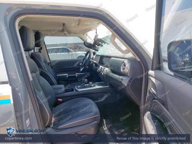 Auction photo