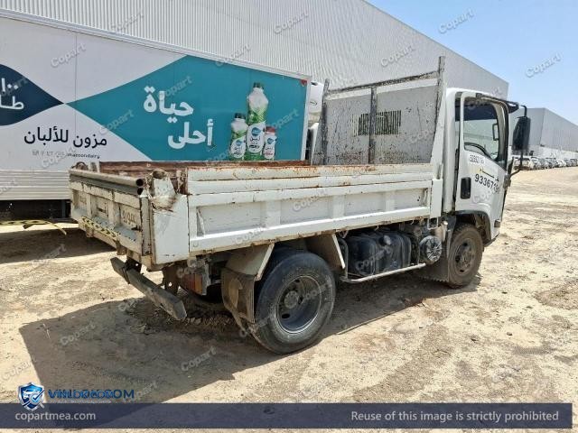 Auction photo