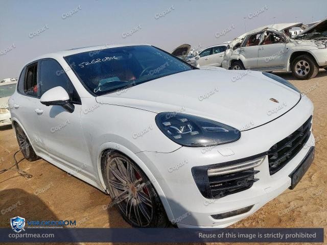 Auction photo