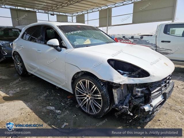 2015 PORSCHE MACAN — Lot 52790336 auction photo
