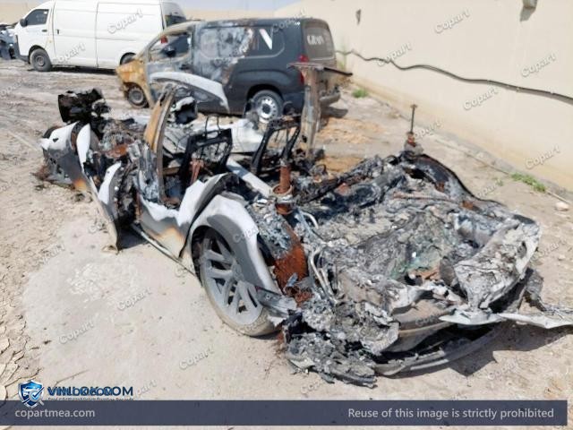 Auction photo
