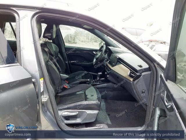 Auction photo