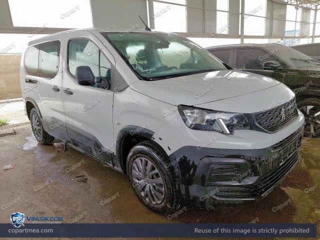 Auction photo