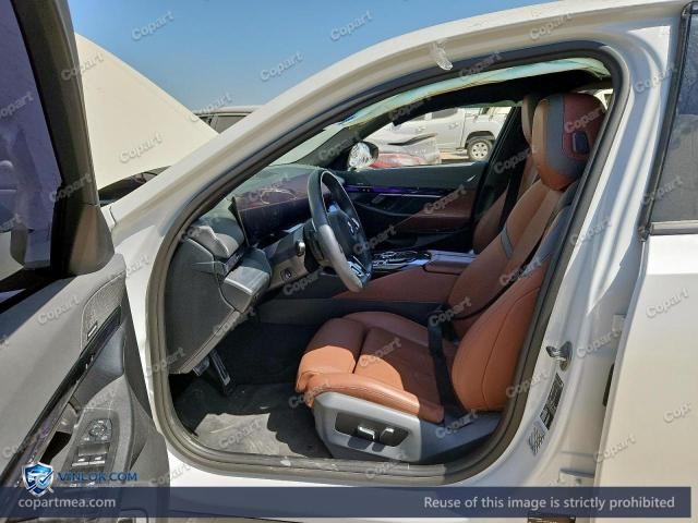 Auction photo