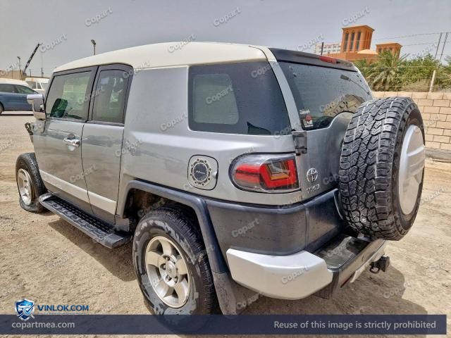 Auction photo