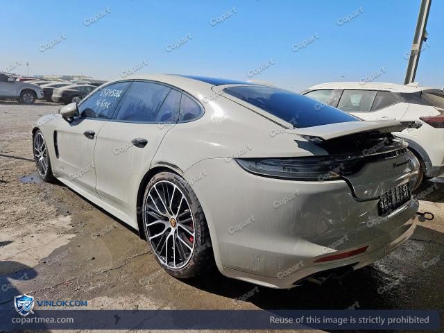 Auction photo
