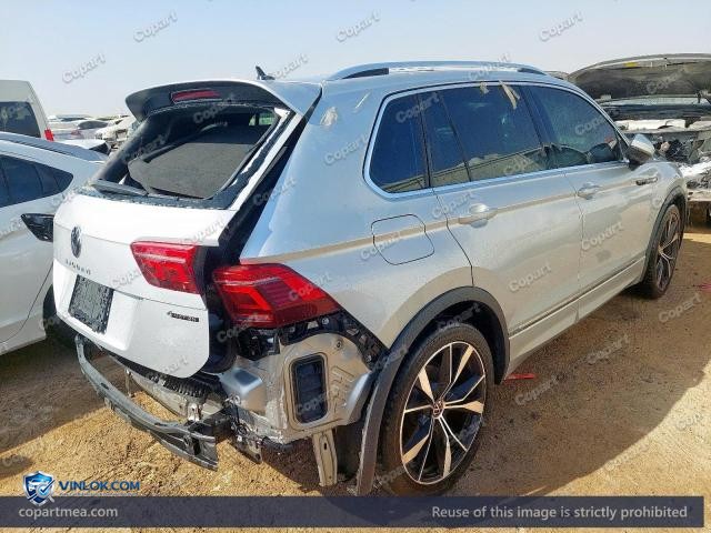 Auction photo