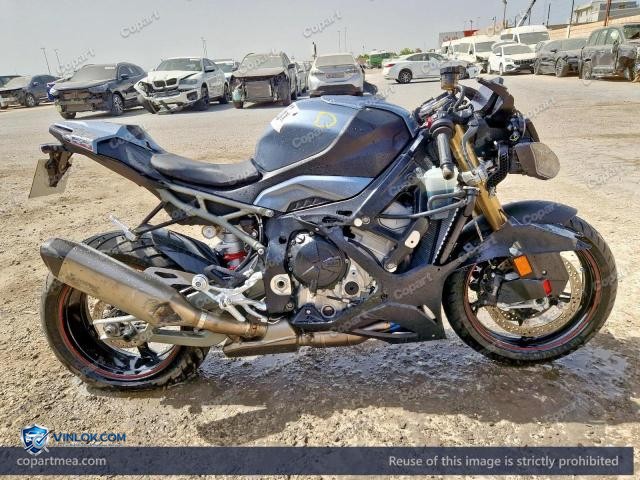 Auction photo