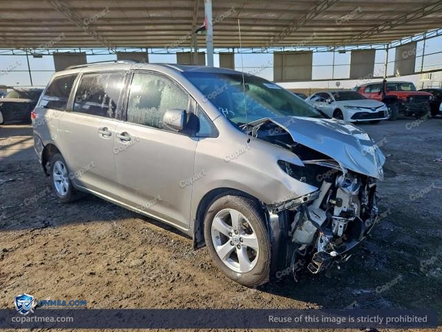 Auction photo