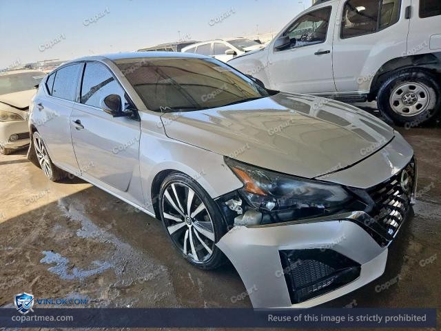 Auction photo