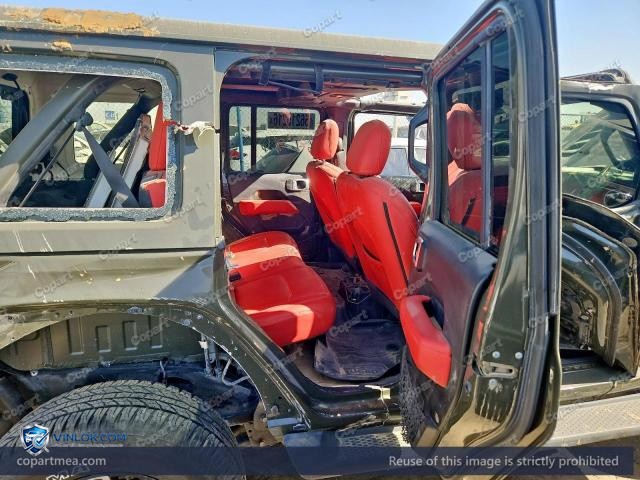 Auction photo