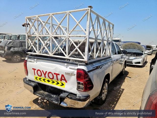 Auction photo