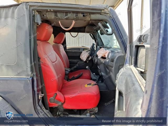 Auction photo