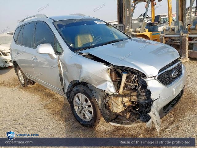 2013 KIA CARENS — Lot 57978156 auction photo