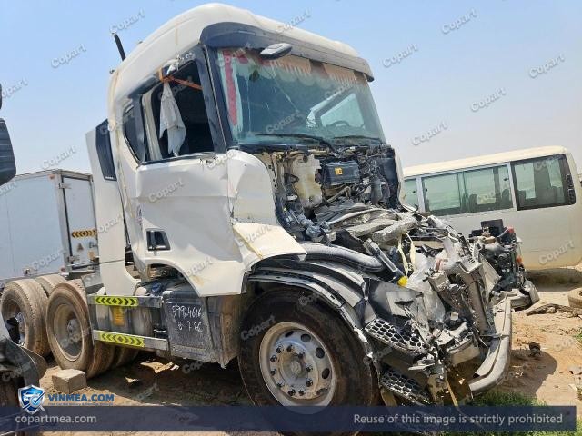 Auction photo