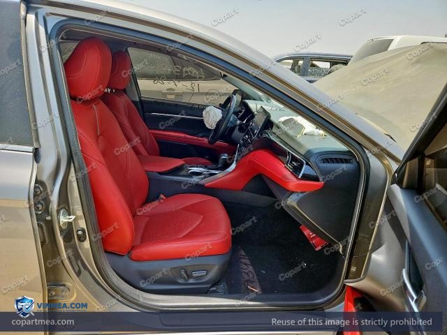 Auction photo
