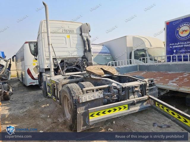 Auction photo
