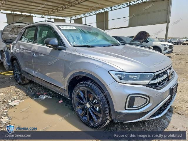 2024 VOLKSWAGEN T-ROC — Lot 60902006 auction photo