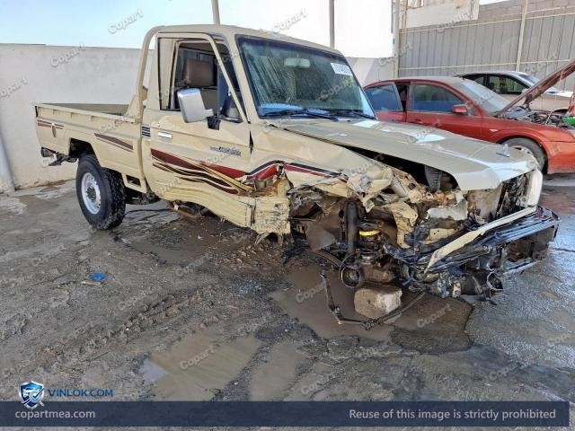 2015 TOYOTA LC PICK/UP — Lot 73149275 auction photo
