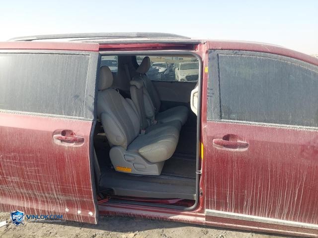 Auction photo