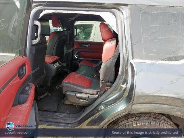 Auction photo