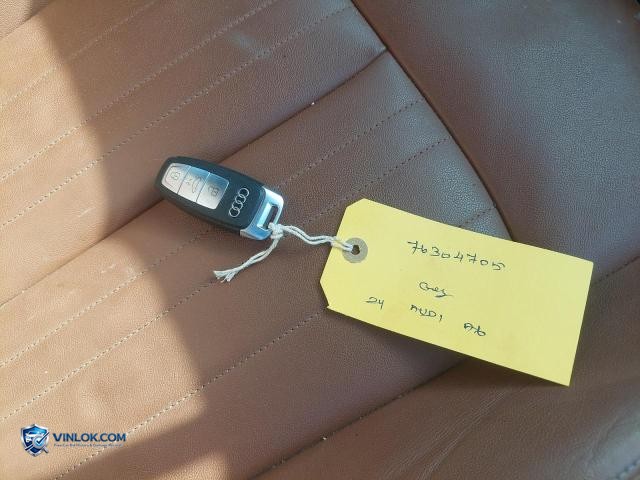 Auction photo