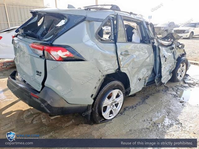 Auction photo