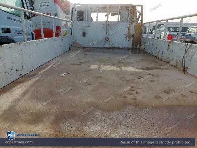 Auction photo