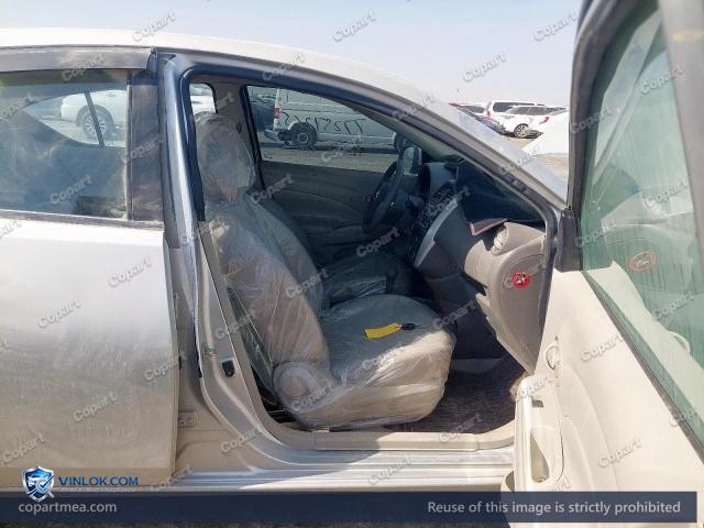 Auction photo