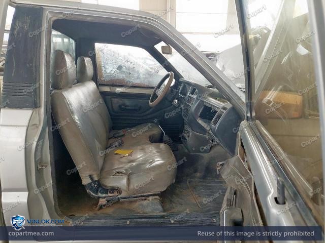 Auction photo