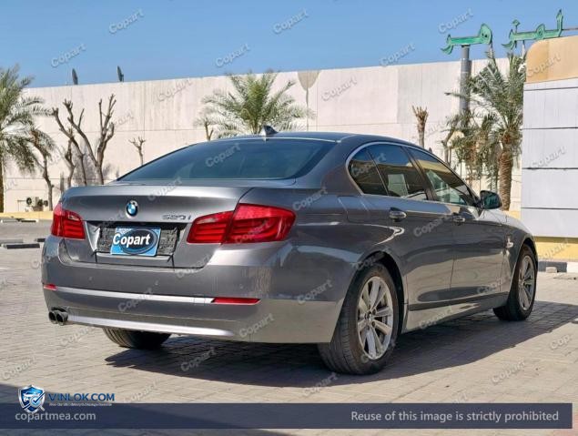 Auction photo